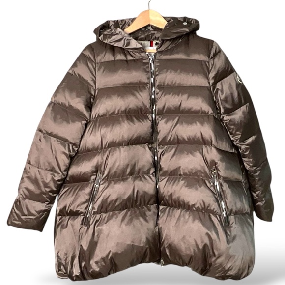 MONCLER 100% Down Filled Taupe Puffer Coat Side Pockets Moncler Size 2 US Sz M - Picture 1 of 16